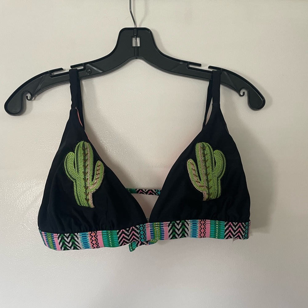Bikini top with cactus